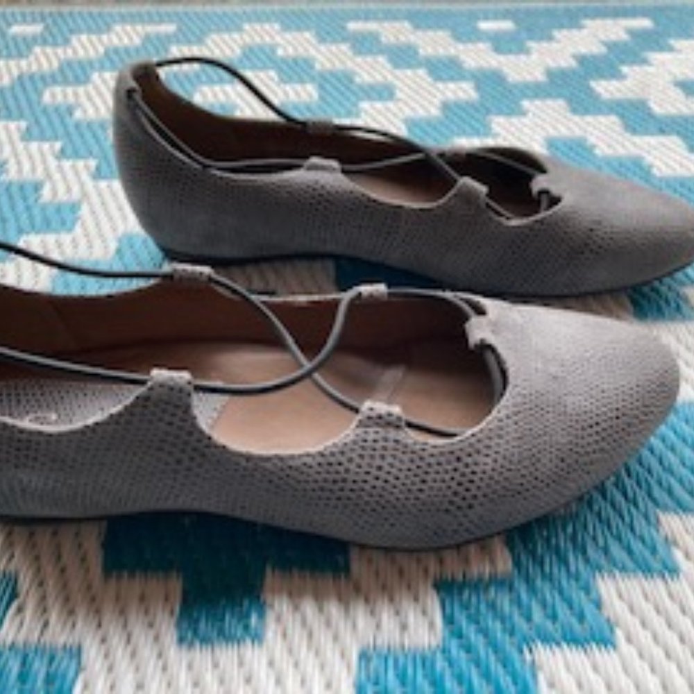 Earthies Essen ballet flat with arch support grey stamped suede, size 7.5B